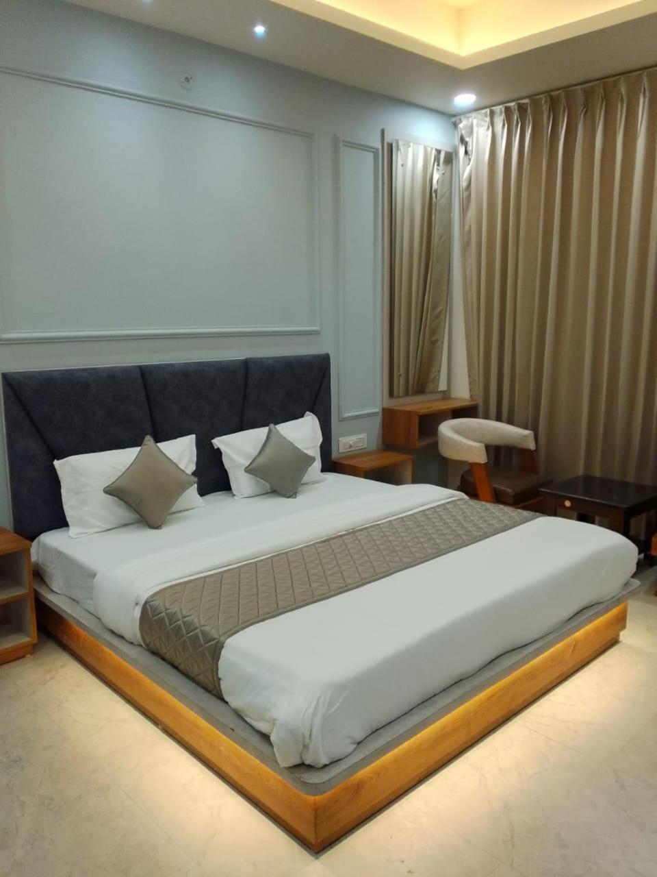 The Grand View Hotel Baijnath Exterior photo