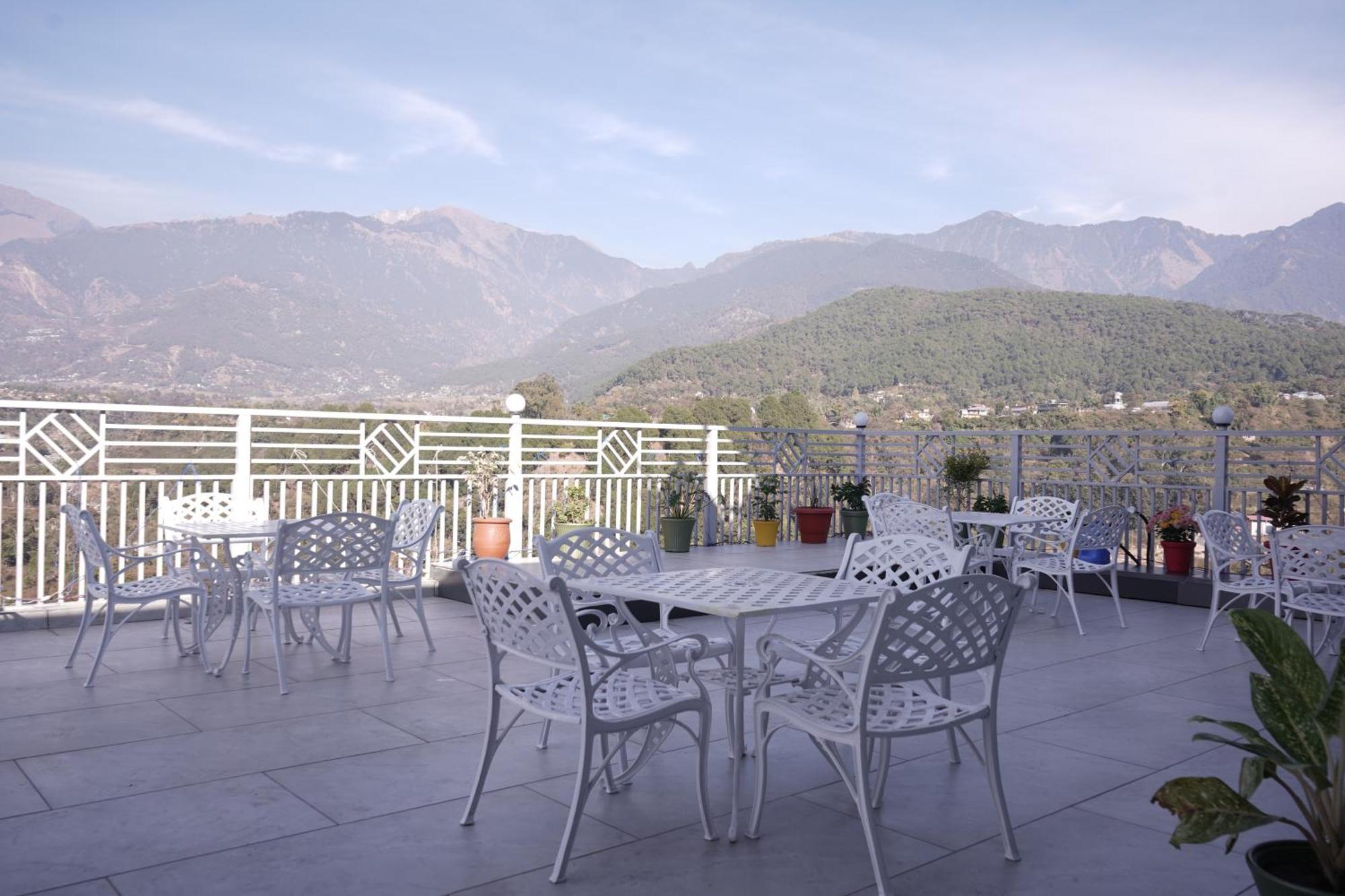 The Grand View Hotel Baijnath Exterior photo